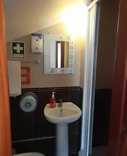 Guesthouse, Ap Verissimo בית הארחה נאזרה